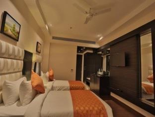 Una Smart Mandarin Panchkula Exterior photo