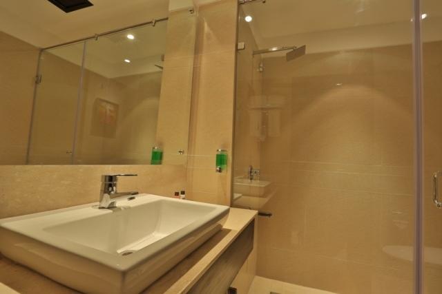 Una Smart Mandarin Panchkula Room photo